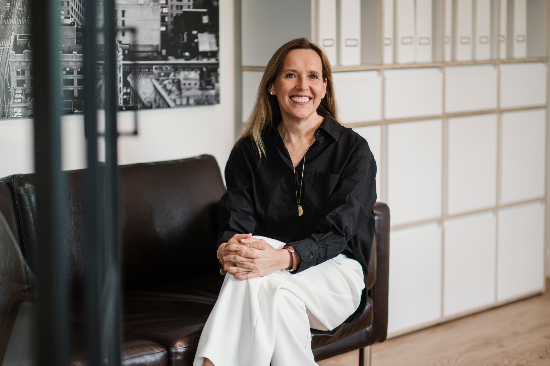Porträt von Melanie Syring, PR-Managerin und KI-Expertin